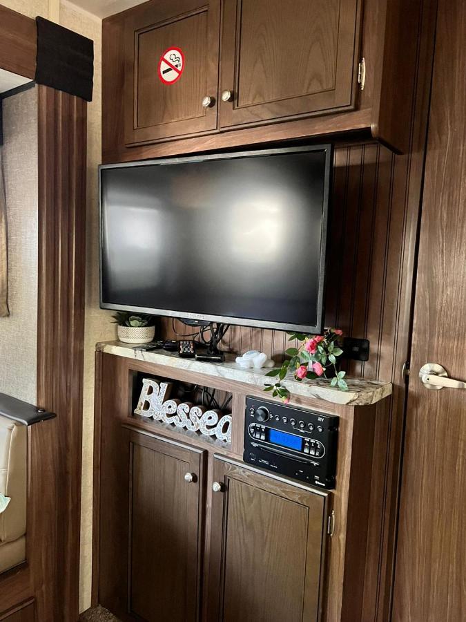 Rv Camper Paradise On The Wheels In Clearwater Beaches Largo Exterior foto